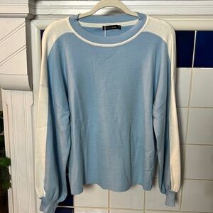 NWT Suprelook Blue/White Long Sleeve Knit - Size Large